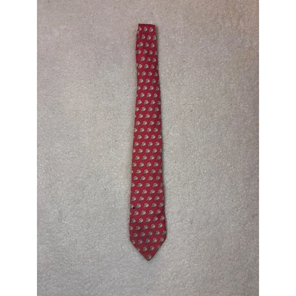 Vineyard Vines crafted discerning